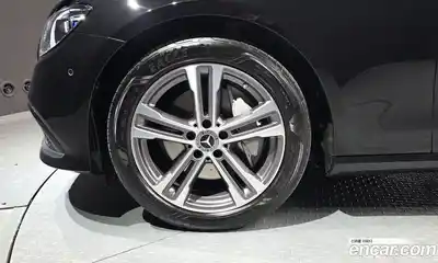 Mercedes-Benz E-Class 2022 2.0 Автомат в Москве № 142605, миниатюра 5