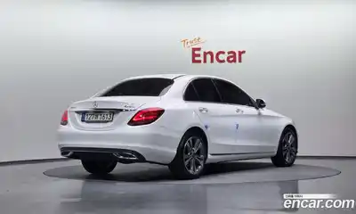 Mercedes-Benz C-Class 2021 1.9 Автомат в Москве № 143669, миниатюра 3