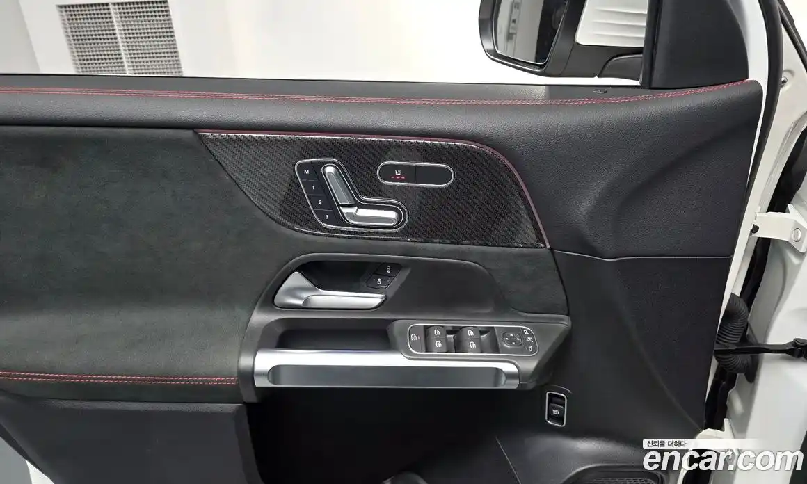 Mercedes-Benz GLB-Class 2021 2.0 Автомат в Москве № 143760, фото 12