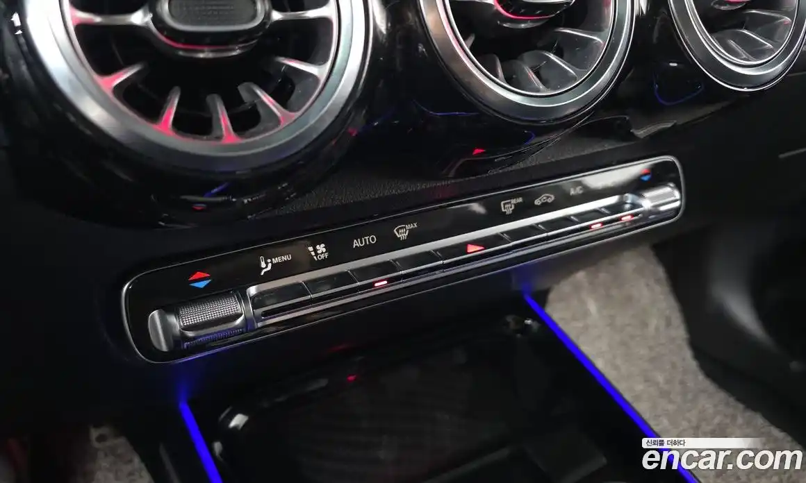 Mercedes-Benz GLB-Class 2021 2.0 Автомат в Москве № 143760, фото 18