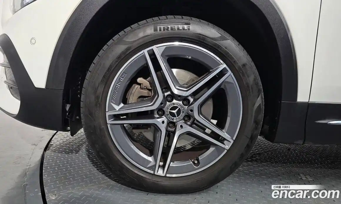 Mercedes-Benz GLB-Class 2021 2.0 Автомат в Москве № 143760, фото 5