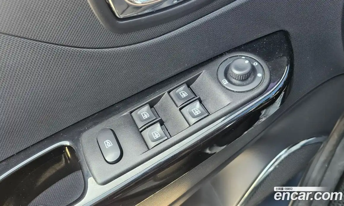 Renault QM3 2015 1.5 Автомат в Москве № 148928, фото 11