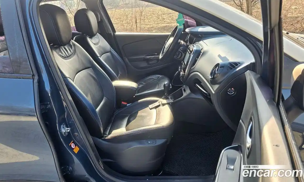 Renault QM3 2015 1.5 Автомат в Москве № 148928, фото 15