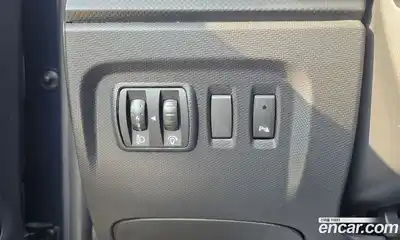 Renault QM3 2015 1.5 Автомат в Москве № 148928, миниатюра 6