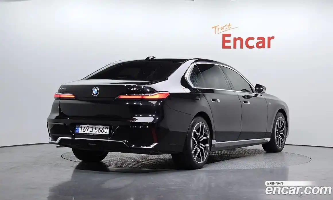 BMW 7-Series 2024 3.0 Автомат в Москве № 154647, фото 1