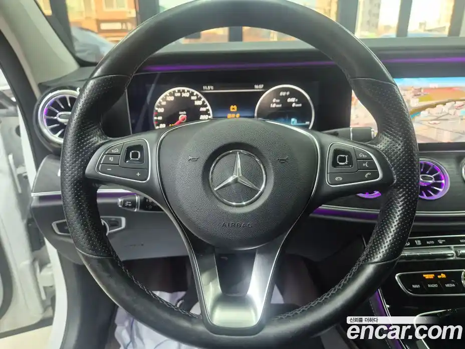 Mercedes-Benz E-Class 2017 2.0 Автомат в Москве № 159689, фото 13