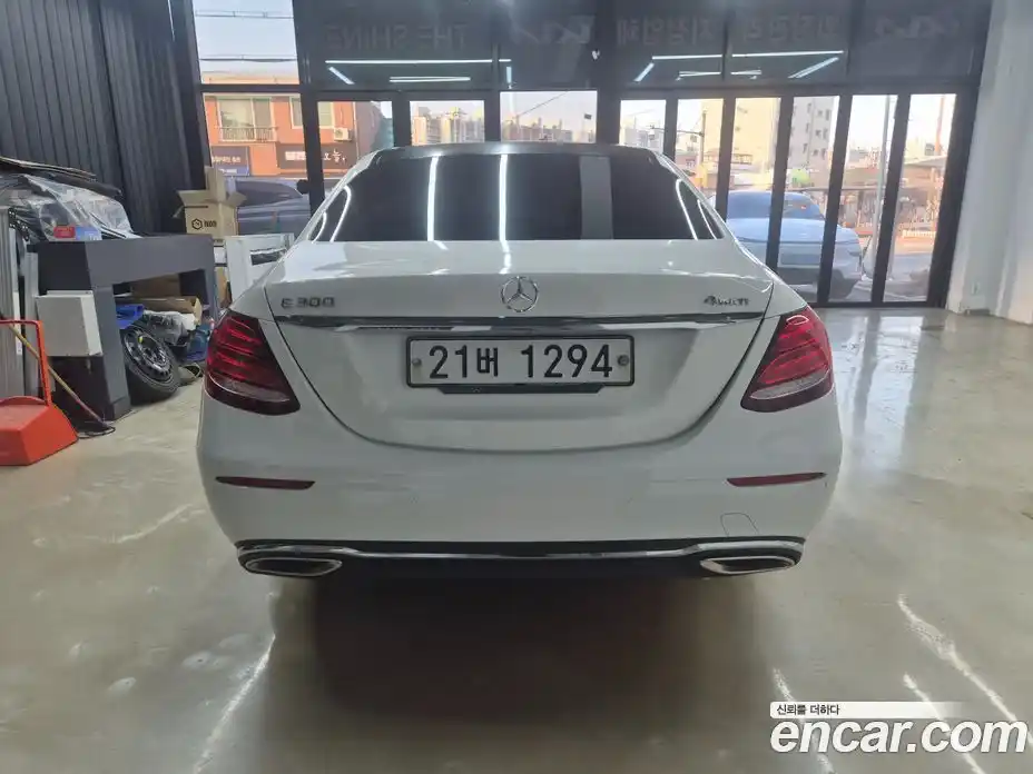 Mercedes-Benz E-Class 2017 2.0 Автомат в Москве № 159689, фото 5