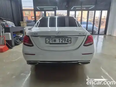 Mercedes-Benz E-Class 2017 2.0 Автомат в Москве № 159689, миниатюра 5