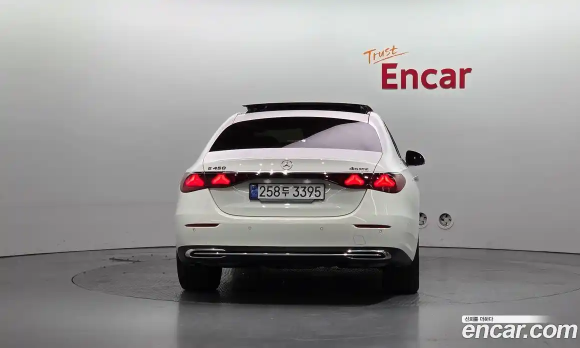 Mercedes-Benz E-Class 2024 3.0 Автомат в Москве № 160238, фото 4