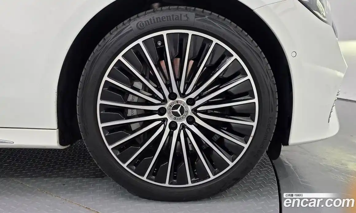 Mercedes-Benz E-Class 2024 3.0 Автомат в Москве № 160238, фото 5