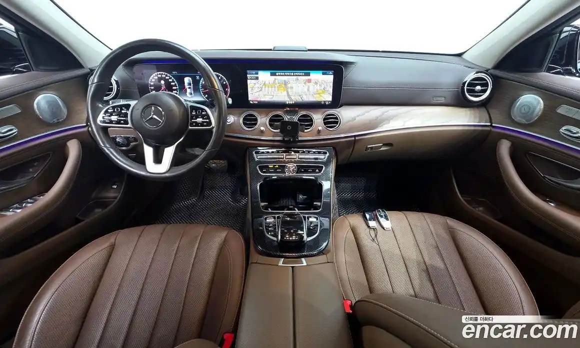 Mercedes-Benz E-Class 2020 2.0 Автомат в Москве № 160996, фото 11