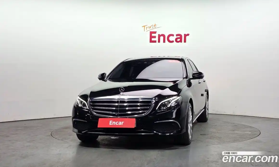 Mercedes-Benz E-Class 2020 2.0 Автомат в Москве № 160996, фото 4