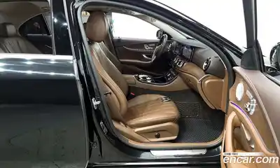 Mercedes-Benz E-Class 2020 2.0 Автомат в Москве № 160996, миниатюра 6