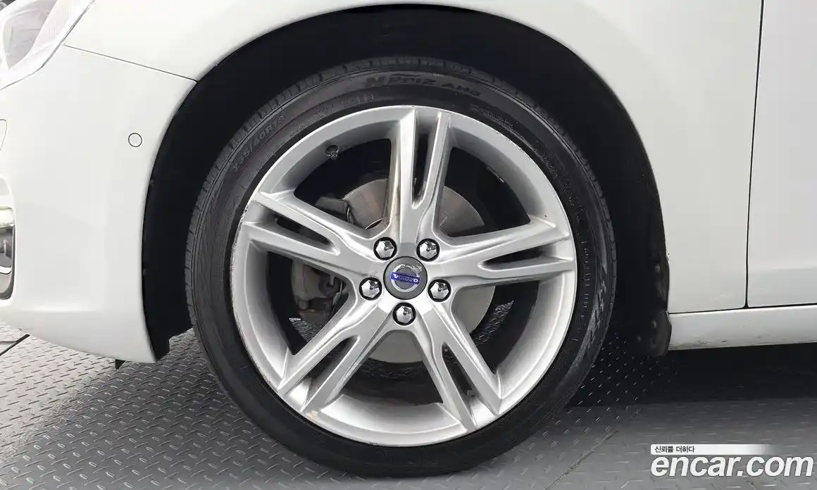 Volvo S60 2018 2.0 Автомат в Москве № 161909, фото 9