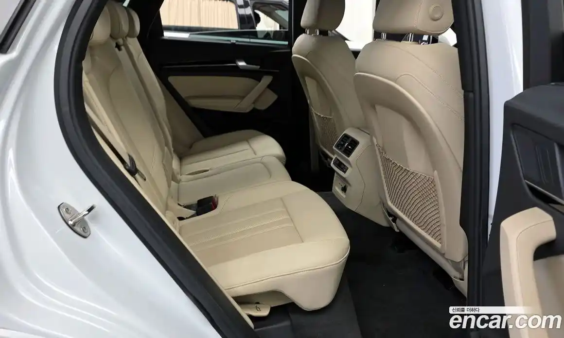 Audi Q5 2021 2.0 Автомат в Москве № 162678, фото 4