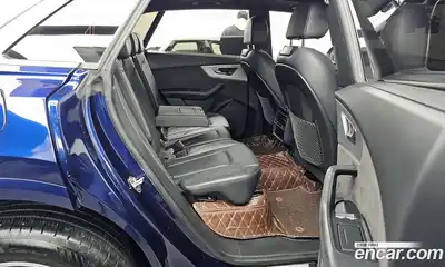 Audi Q8 2021 3.0 Автомат в Москве № 163131, миниатюра 2