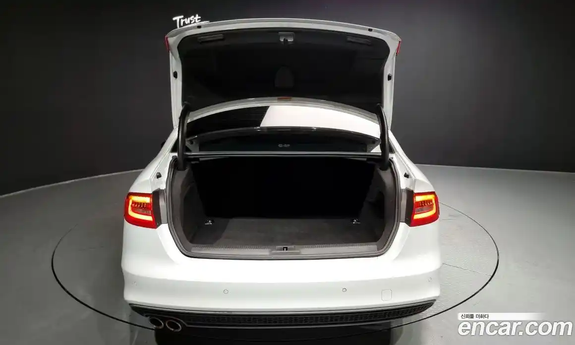 Audi A4 2015 2.0 Автомат в Москве № 163875, фото 5