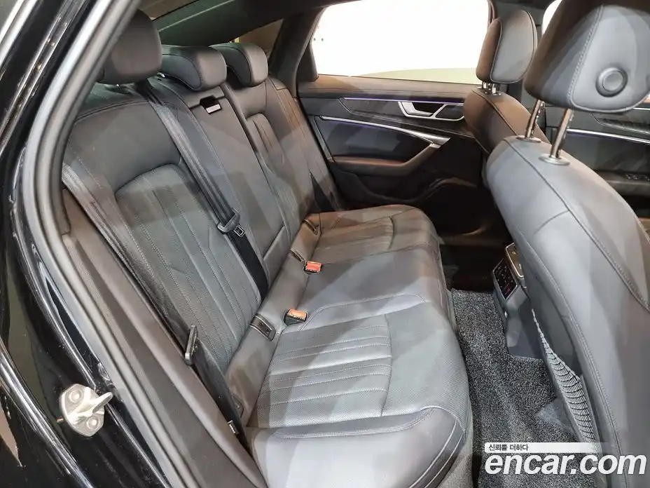 Audi A6 2023 2.0 Автомат в Москве № 164077, фото 11