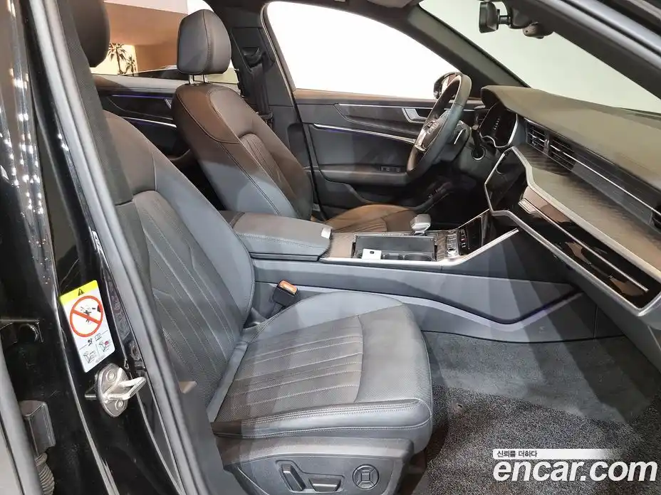 Audi A6 2023 2.0 Автомат в Москве № 164077, фото 12