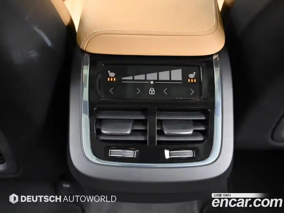 Volvo XC60 2024 2.0 Автомат в Москве № 164299, фото 16