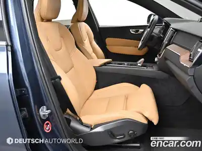 Volvo XC60 2024 2.0 Автомат в Москве № 164299, миниатюра 10