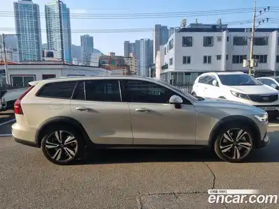 Volvo V60 2021 2.0 Автомат в Москве № 164768, миниатюра 2