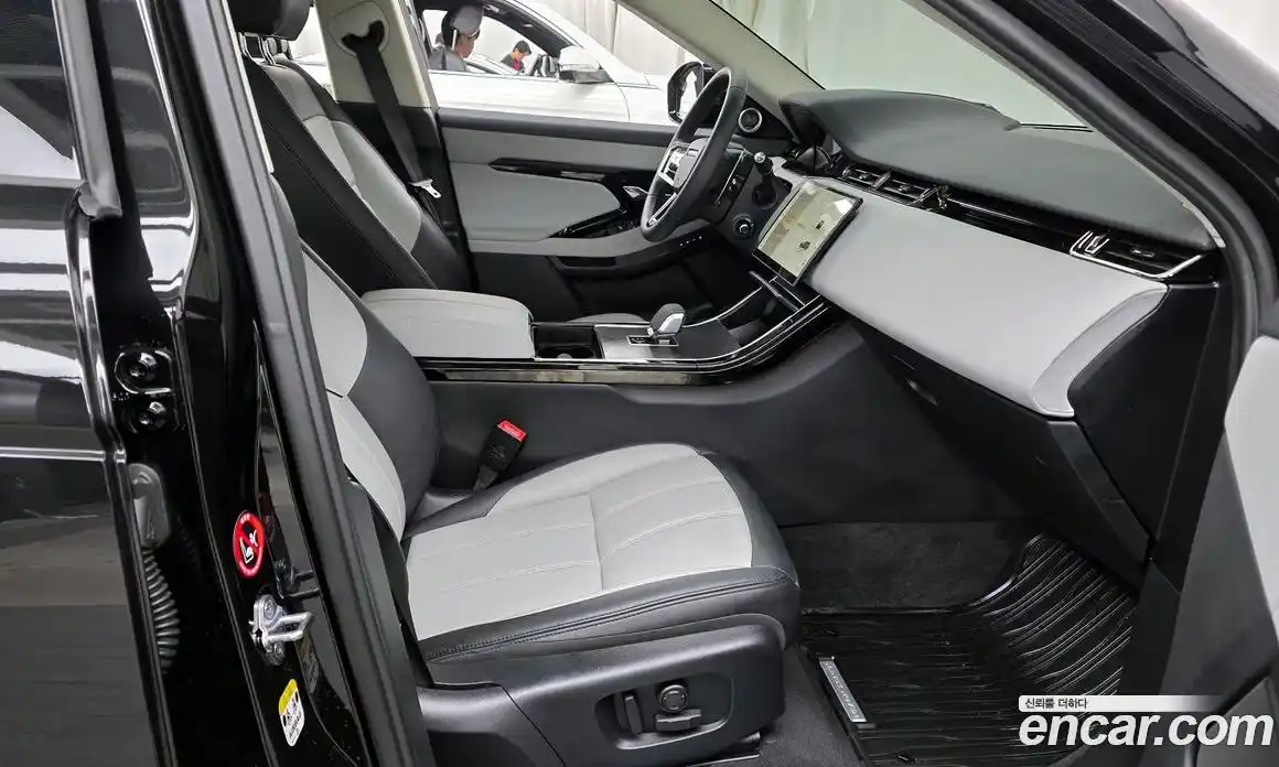 Land Rover Range-Rover Evoque 2024 2.0 Автомат в Москве № 165933, фото 11