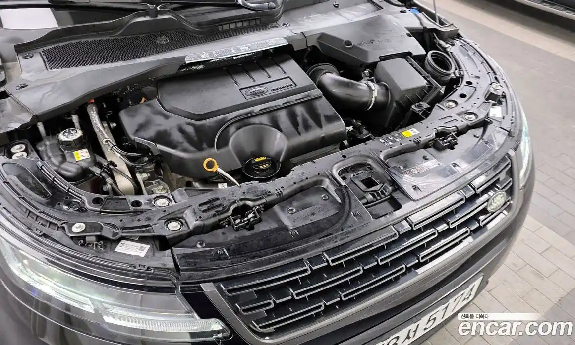 Land Rover Range-Rover Evoque 2024 2.0 Автомат в Москве № 165933, фото 5