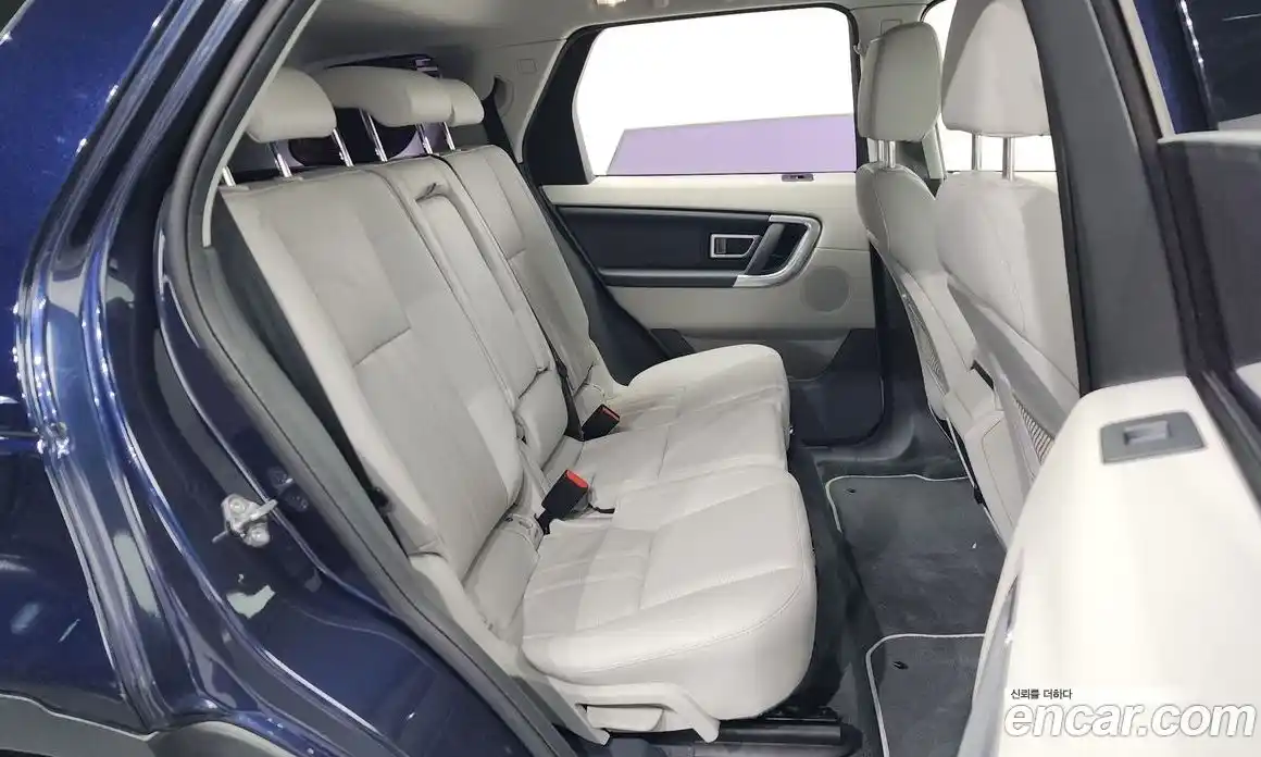 Land Rover Discovery Sport 2017 2.0 Автомат в Москве № 165975, фото 14