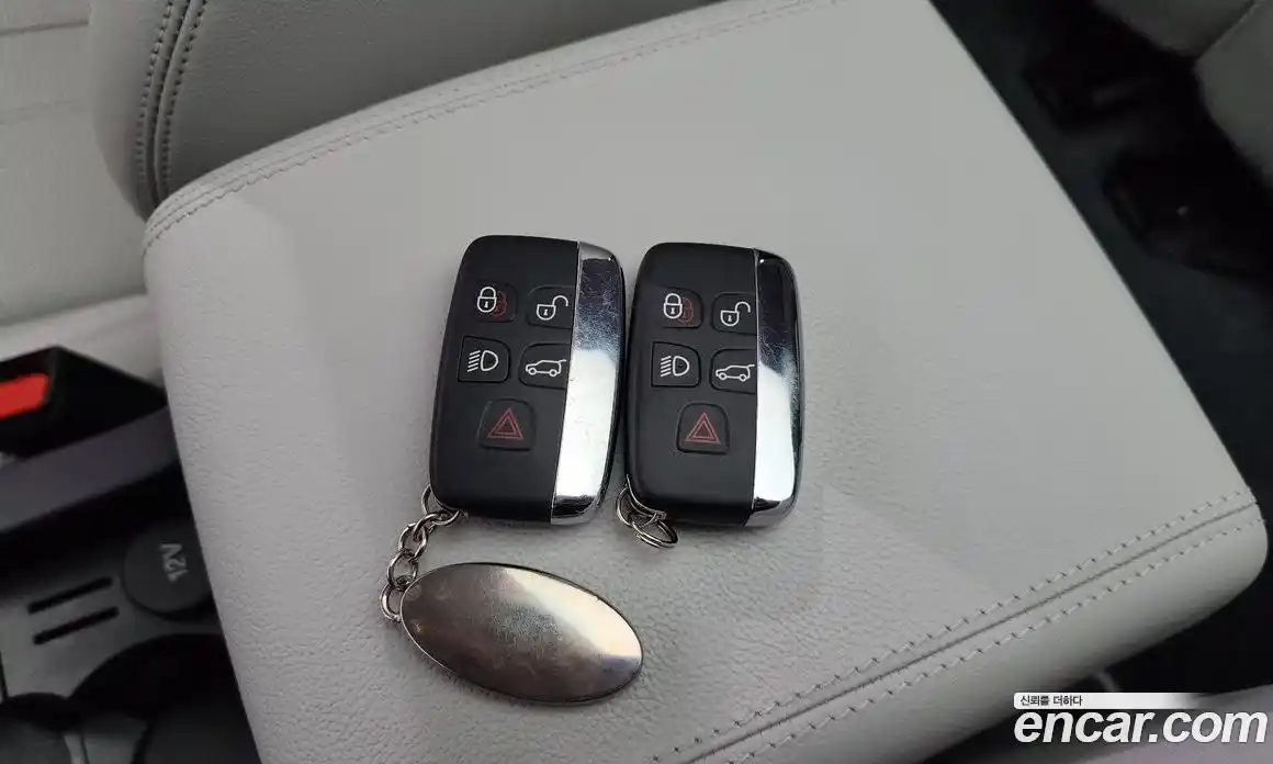 Land Rover Discovery Sport 2017 2.0 Автомат в Москве № 165975, фото 16