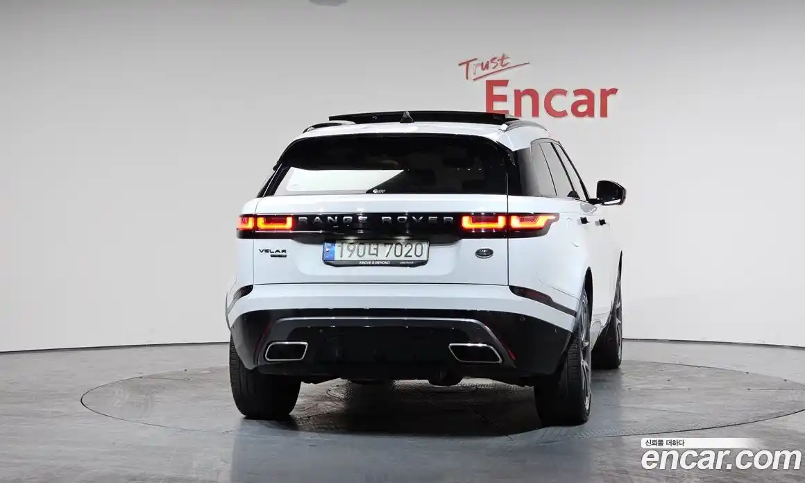 Land Rover Range-Rover Velar 2021 3.0 Автомат в Москве № 166228, фото 2