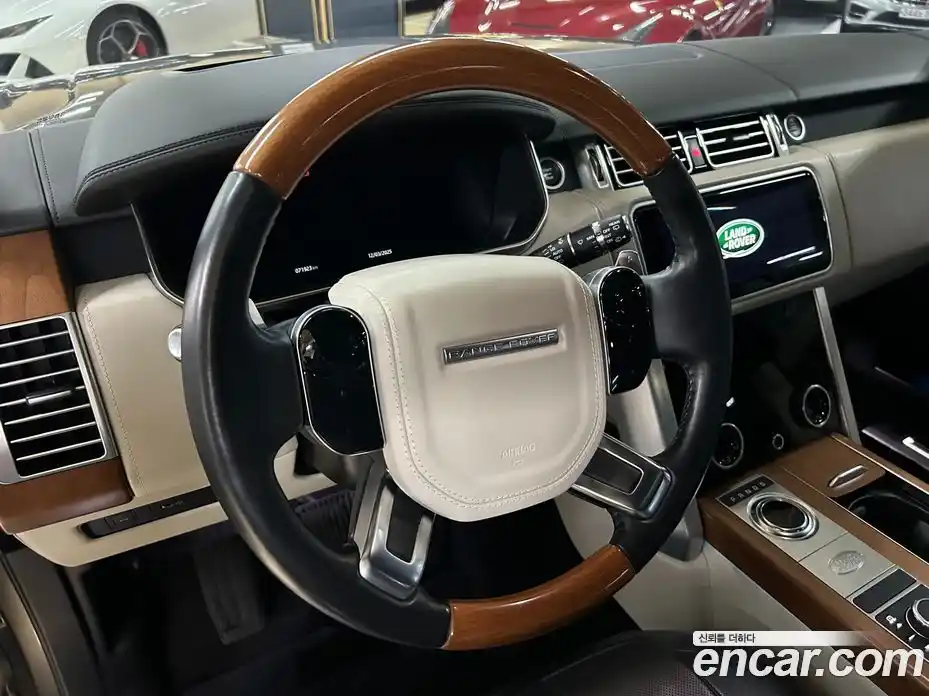 Land Rover Range-Rover 2019 4.4 Автомат в Москве № 166785, фото 8