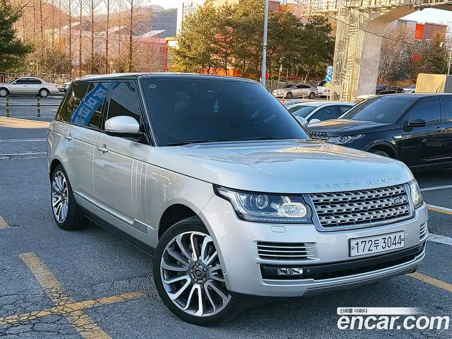 Land Rover Range-Rover 2014 4.4 Автомат в Москве № 166866, фото 2