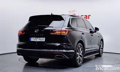 Volkswagen Touareg 2020 3.0 Автомат в Москве № 168739, миниатюра 2