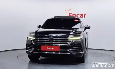 Volkswagen Touareg 2020 3.0 Автомат в Москве № 168739, миниатюра 3