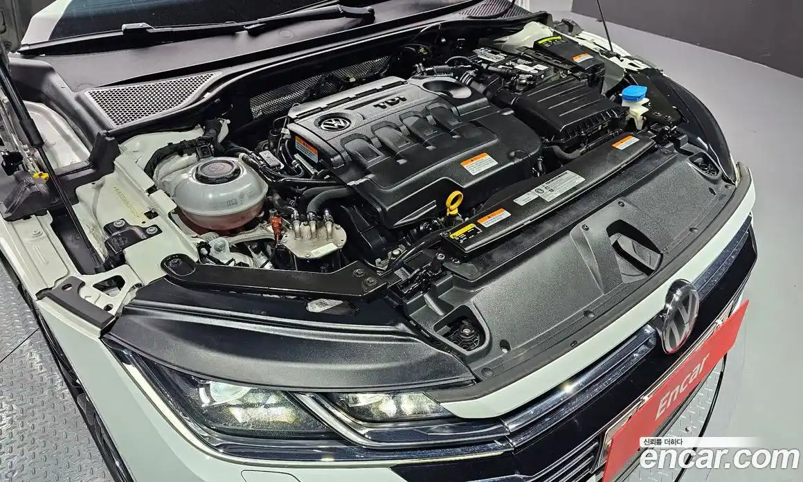 Volkswagen Arteon 2019 2.0 Автомат в Москве № 168836, фото 3