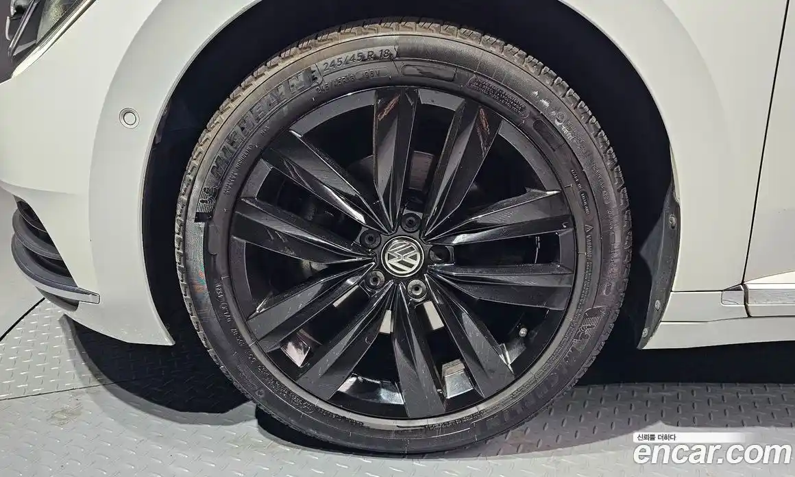 Volkswagen Arteon 2019 2.0 Автомат в Москве № 168836, фото 8