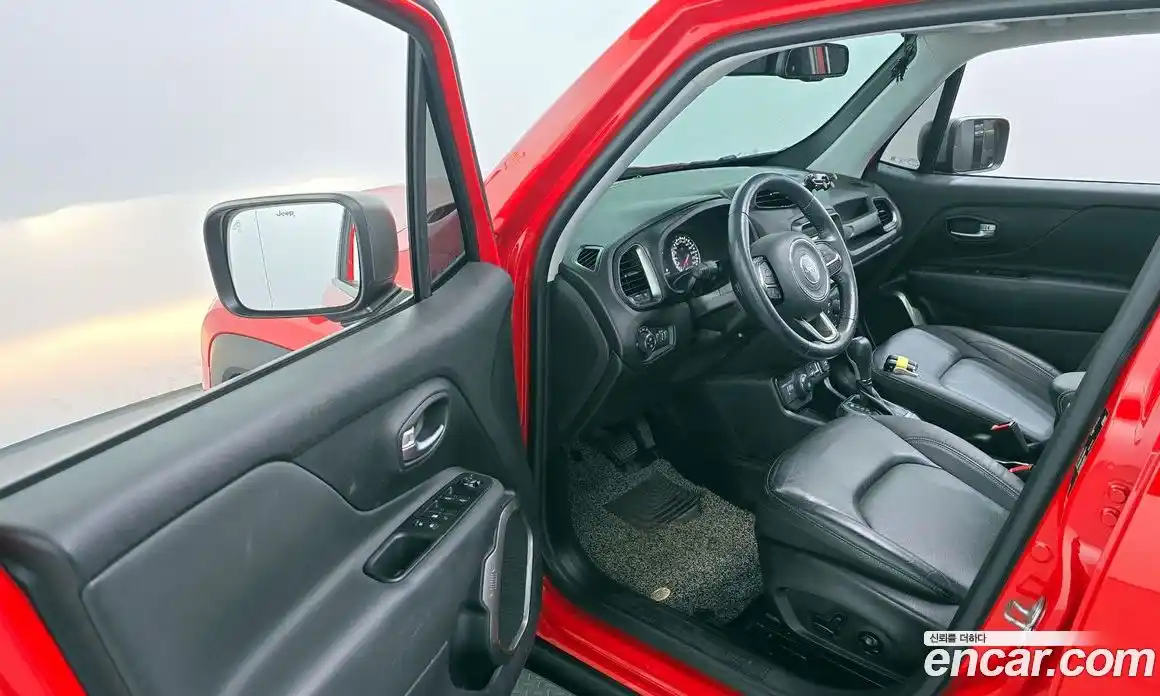 Jeep Renegade 2019 2.4 Автомат в Москве № 169716, фото 15