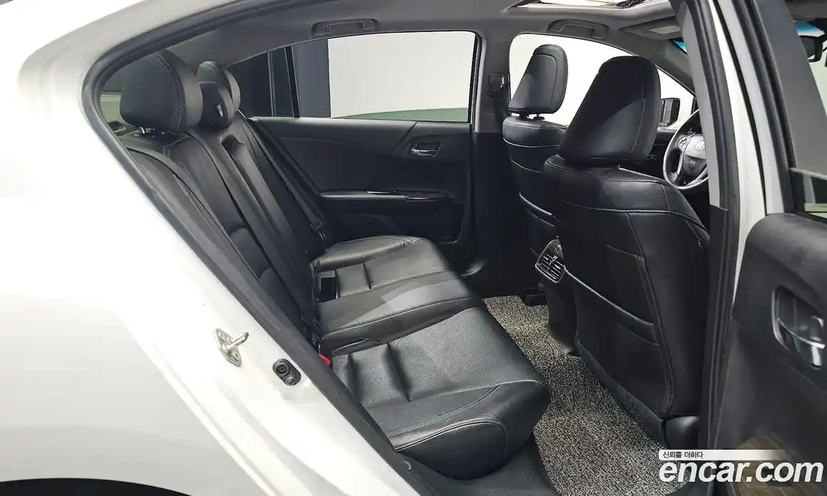 Honda Accord 2015 2.4 Автомат в Москве № 170574, фото 16