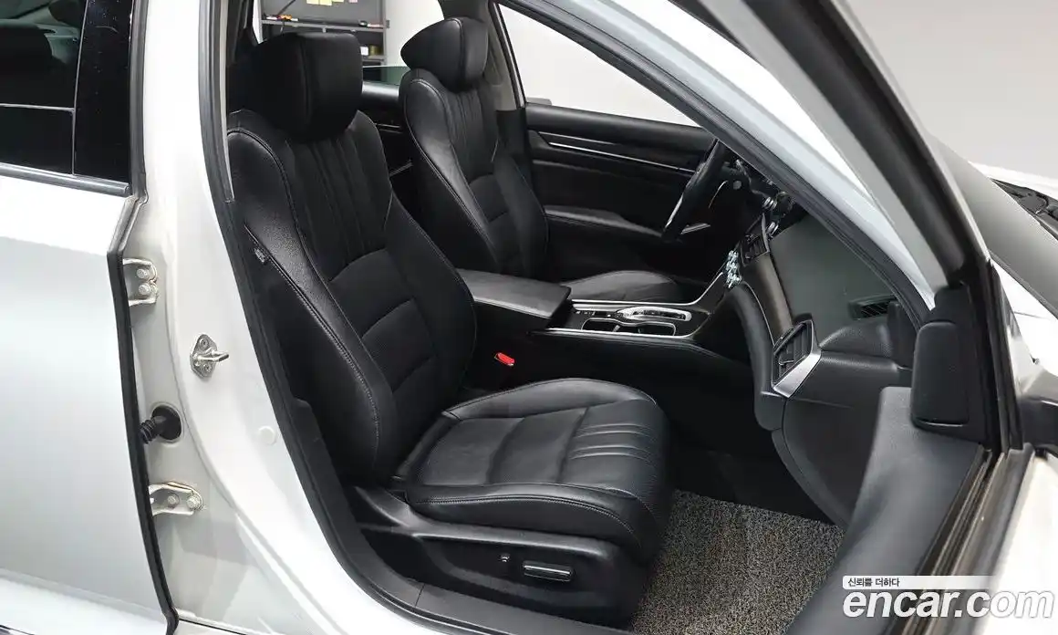 Honda Accord 2019 2.0 Автомат в Москве № 170637, фото 16