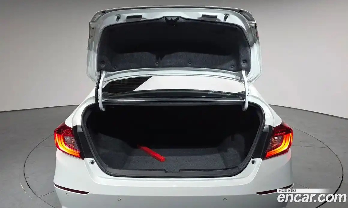 Honda Accord 2019 2.0 Автомат в Москве № 170637, фото 4