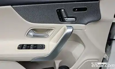 Mercedes-Benz A-Class 2021 2.0 Автомат в Москве № 172722, миниатюра 11