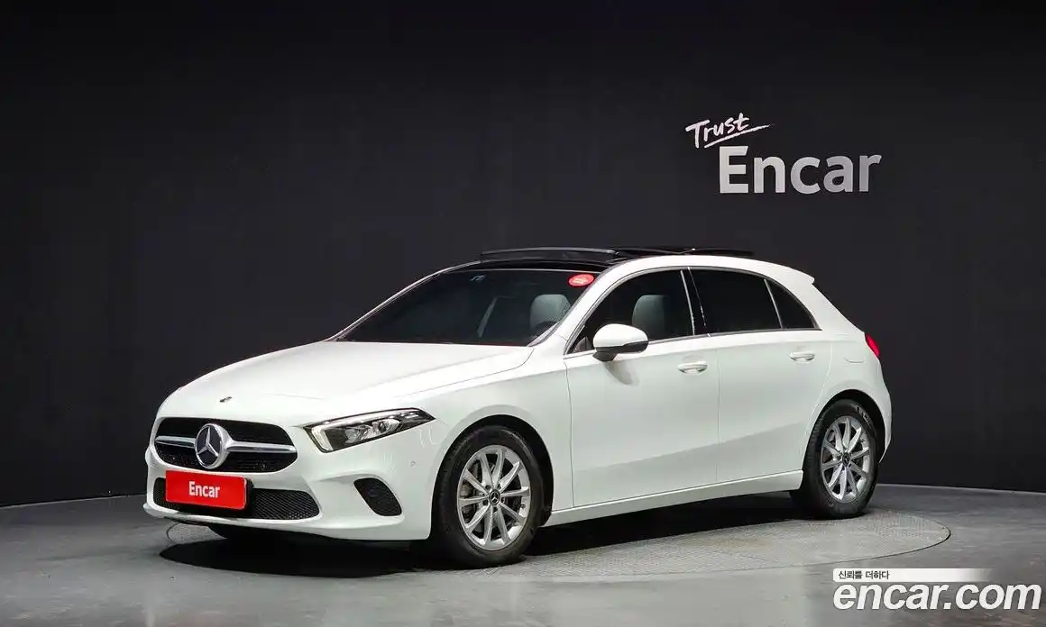 Mercedes-Benz A-Class 2021 2.0 Автомат в Москве № 172722, фото 15