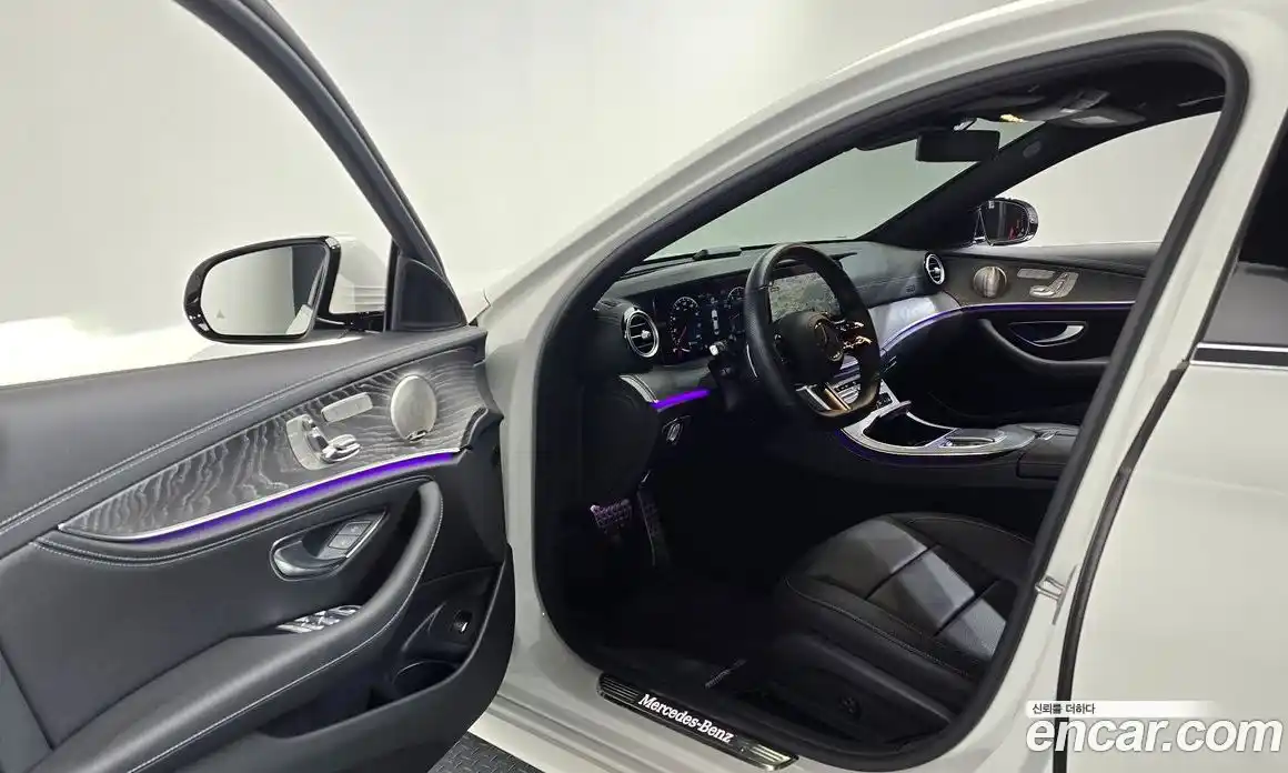 Mercedes-Benz E-Class 2022 2.0 Автомат в Москве № 177877, фото 11