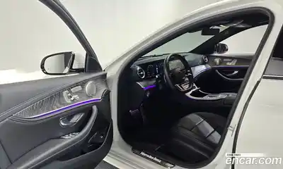 Mercedes-Benz E-Class 2022 2.0 Автомат в Москве № 177877, миниатюра 11