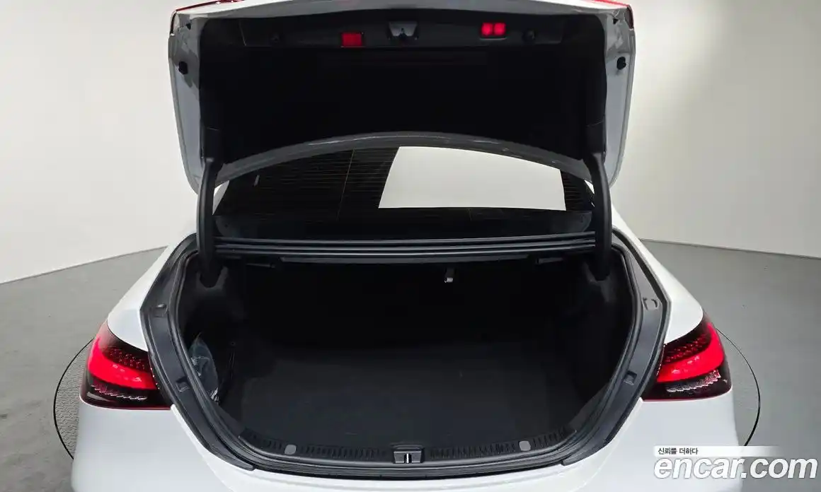 Mercedes-Benz E-Class 2022 2.0 Автомат в Москве № 177877, фото 12