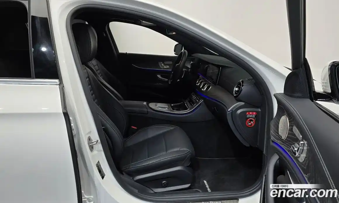 Mercedes-Benz E-Class 2022 2.0 Автомат в Москве № 177877, фото 9