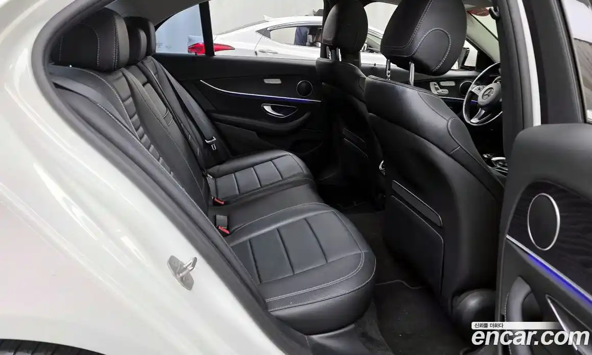 Mercedes-Benz E-Class 2017 2.0 Автомат в Москве № 180154, фото 14