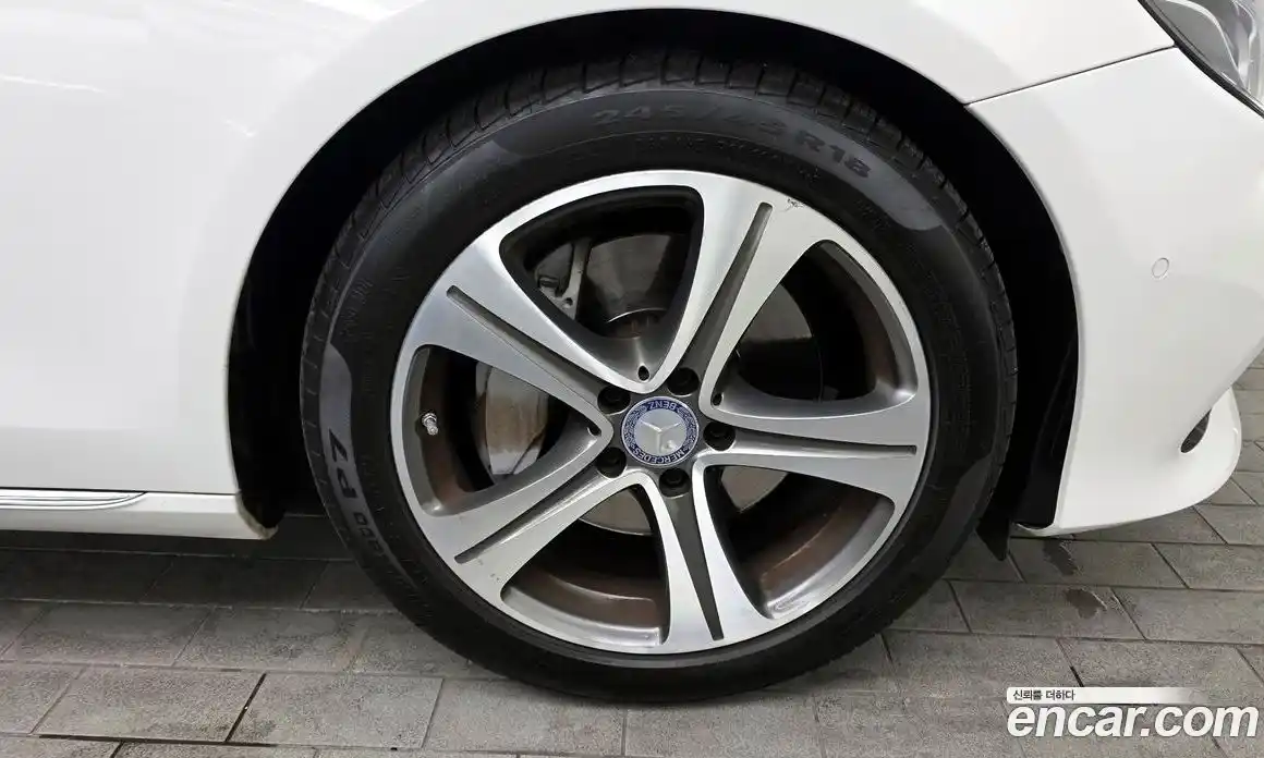 Mercedes-Benz E-Class 2017 2.0 Автомат в Москве № 180154, фото 15