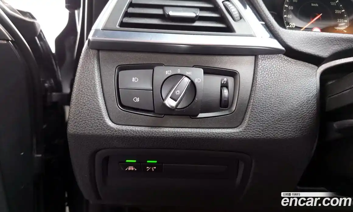 BMW 3-Series 2018 2.0 Автомат в Москве № 191621, фото 16